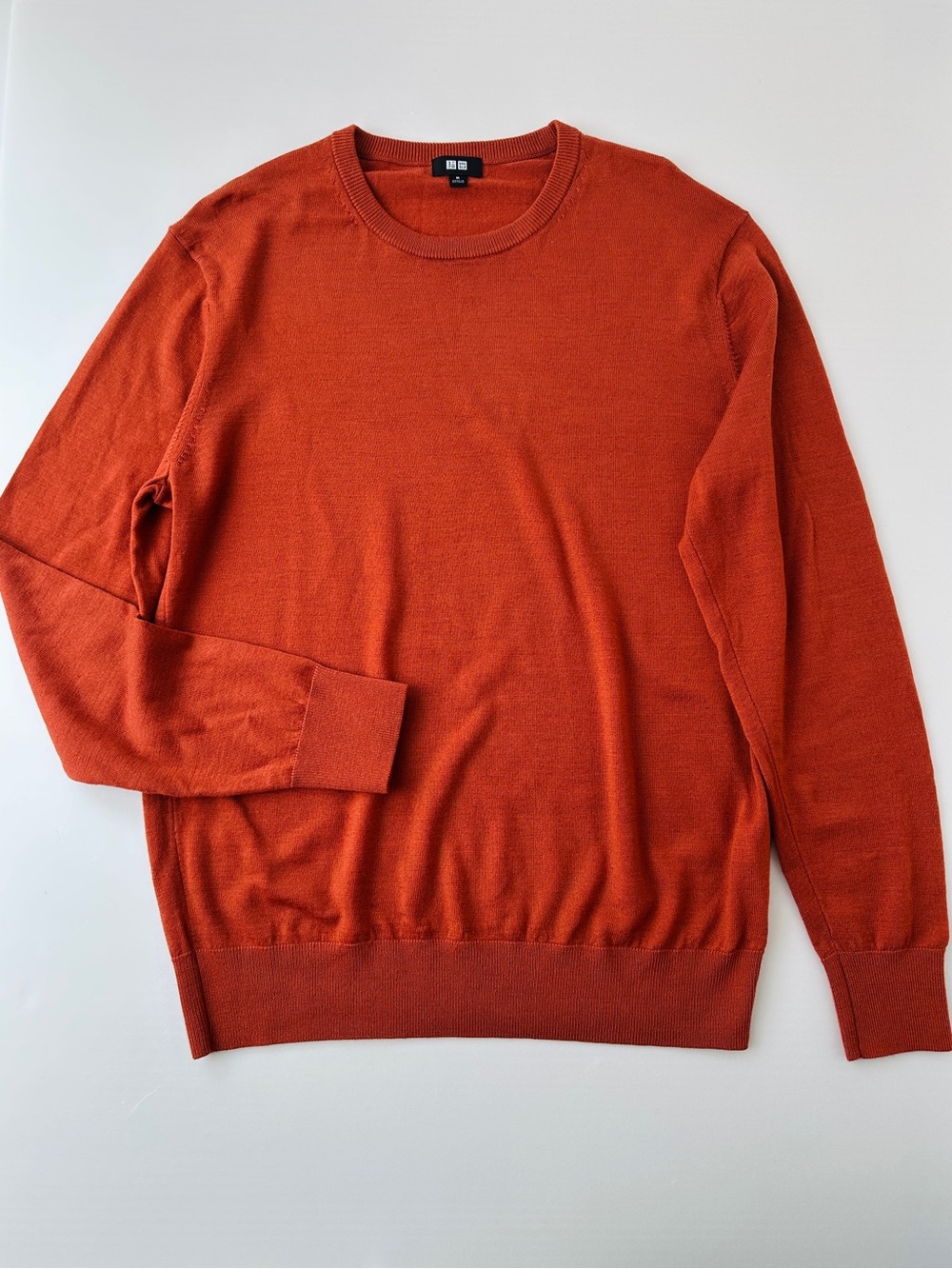 Uniqlo Mens Merino Wool Crewneck Sweater Rust Terracotta Orange M Fall Style